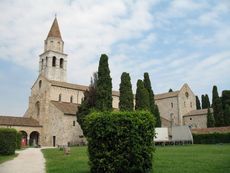 Italien Venetien Aquileia Basilica S. Maria 002.JPG
